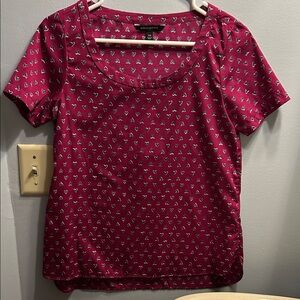 Banana Republic Burgundy Patterned Short Sleeve Top
